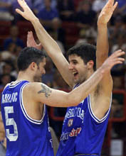 Medal after all: Danilovic and Bodiroga (YUG)