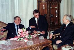 Slobodan Milosevic received Yevgeny Primakov