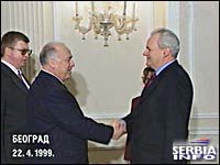 President Milosevic talks with Chernomyrdin